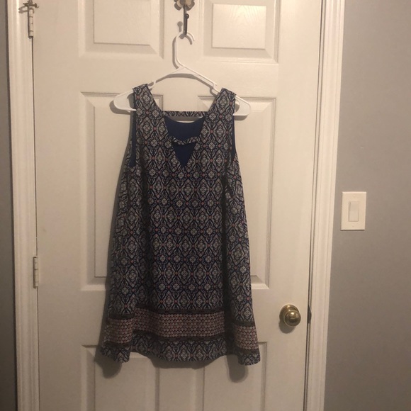 Summer dress - Picture 2 of 3